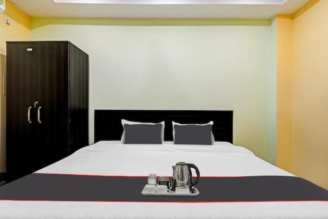 Hotel H K Residency Near Kalakshetra Guwahati Esterno foto