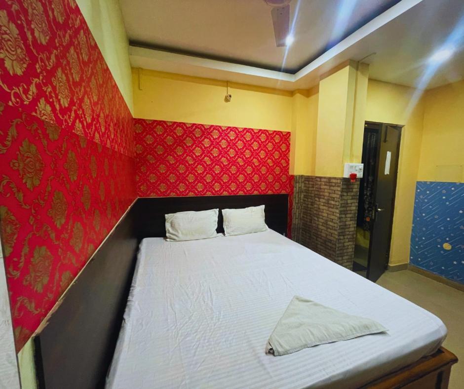 Hotel H K Residency Near Kalakshetra Guwahati Esterno foto