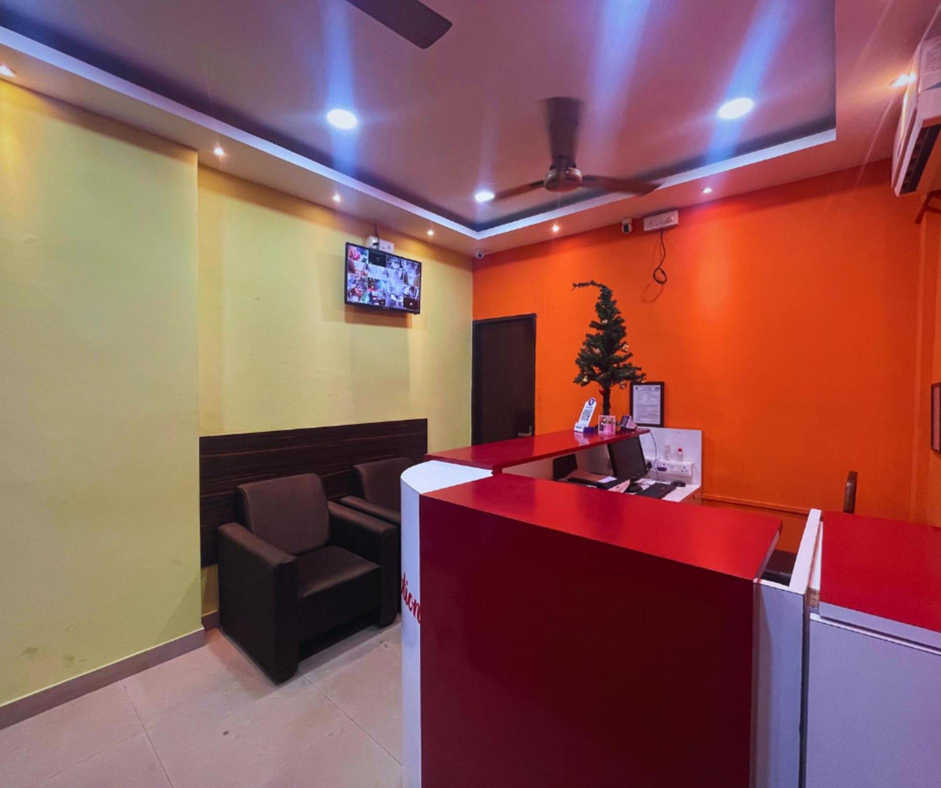 Hotel H K Residency Near Kalakshetra Guwahati Esterno foto